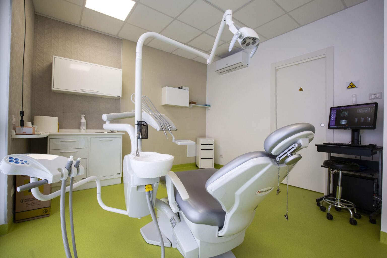 Studio-Dentistico-Smart-Dental-Dott.-Silvano-Pierantoni_Tivoli_Campolimpido-341A7044-1